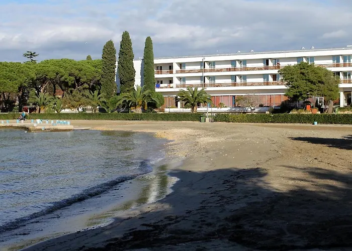 With A Parking Space - 14114 * זאדאר